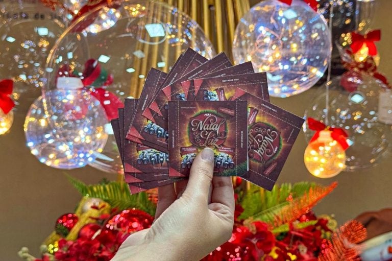 Aciu Inicia Distribuição De Seladinhas Da Campanha Natal De Luz