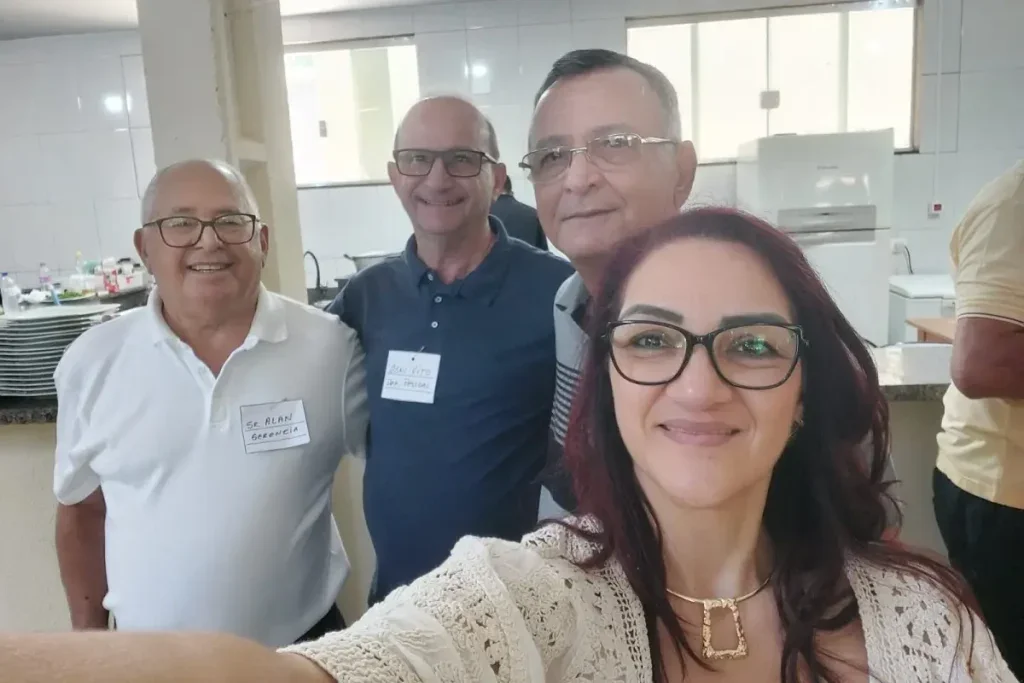 Confraternização Em Umuarama Reúne Ex Funcionários Das Extintas Lojas Hm 2