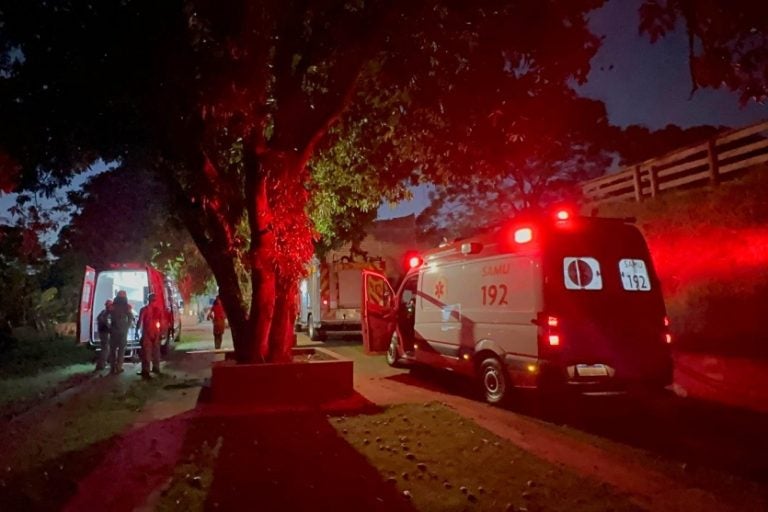 Equipes Resgatam Trabalhador Inconsciente Em Cima De Telhado (4)