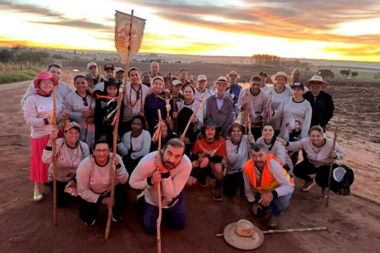 Padre Marcos E Peregrinos Andam 170 Km De Indianópolis A Iporã (3)
