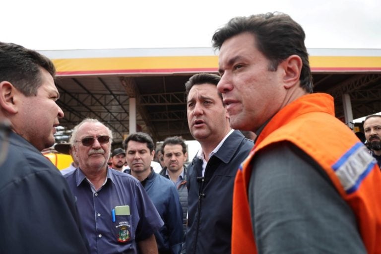Ratinho Junior Sanciona Lei Para Auxílio às Famílias De Rio Bonito