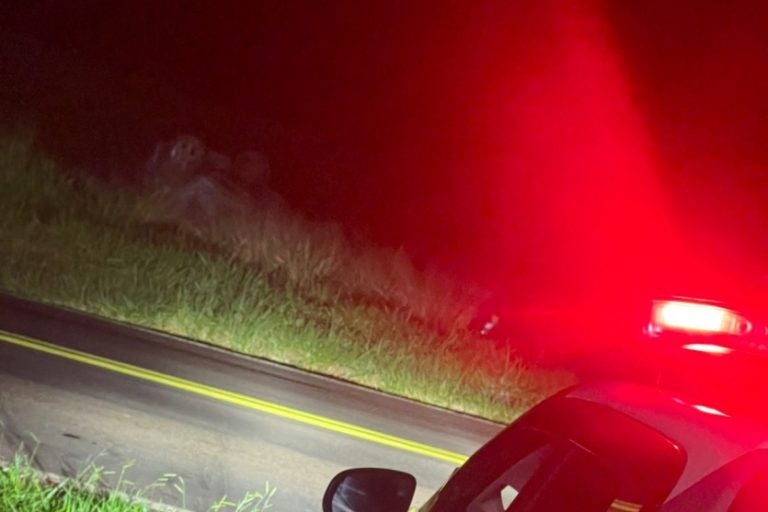 Acidente na PR-180 em Goioerê deixa três pessoas feridas.