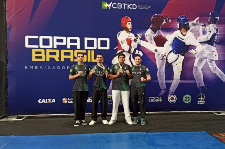 Atletas de Umuarama conquistam pódios na Copa do Brasil de taekwondo.