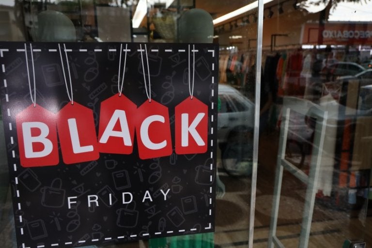 Black Friday: Comércio de Umuarama atende em horário ampliado nesta sexta-feira.
