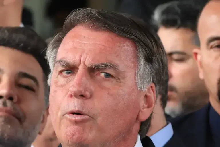 Ata de julgamento é publicada e Bolsonaro pode ser preso ainda em novembro.