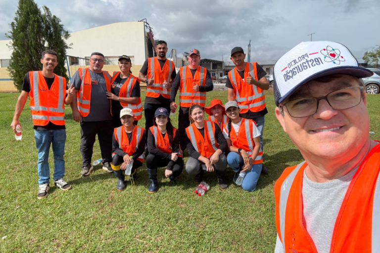 Voluntários