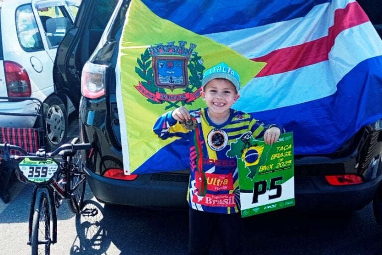 Lorenzo Molino representa Umuarama e se destaca na Taça Brasil de BMX.