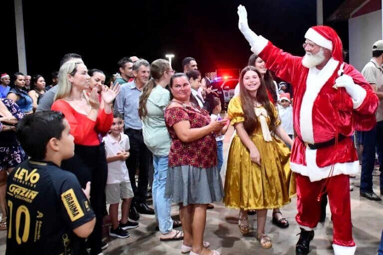 Papai Noel chega a Umuarama na noite desta quinta-feira.