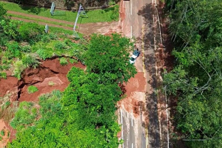 Chuva Causou Rompimento De Barragem De Contenção Na Pr 182 (3)