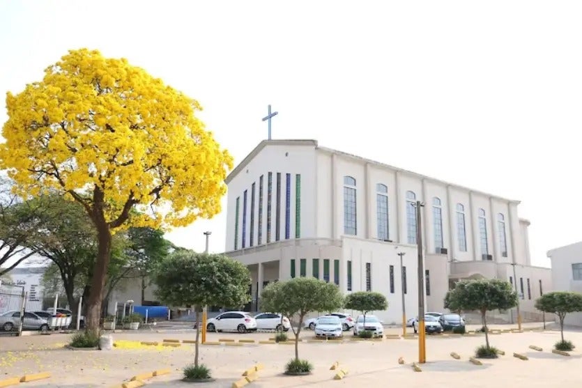 O Ipê Amarelo Que Coloria A Igreja Matriz Já Não Existe Mais!!! (4)