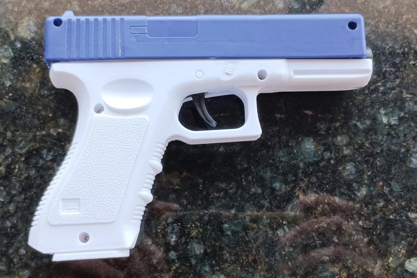 Pre Prende 2 Jovens Com Quase 30 Quilos De Maconha Na Pr 323 (2)