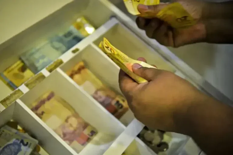 Pagamento Da Segunda Parcela Do 13º Salário Acontece Até Dia 19