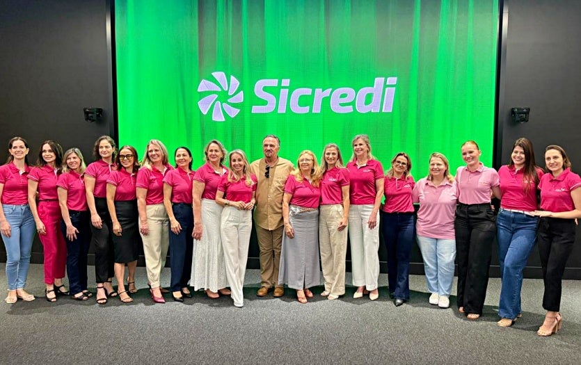 Sicredi Certifica Estrangeiros Concluintes De Curso De Alfabetização (1)
