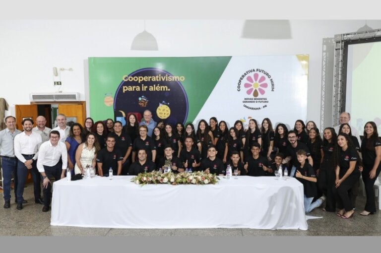 Sicredi Lança Cooperativa Escolar E Avança Na Educação De Jovens