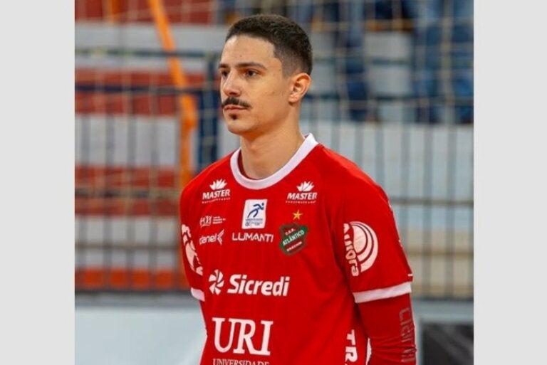 Umuarama Futsal Acerta A Contratação Do Pivô Vinicius Zarpellon