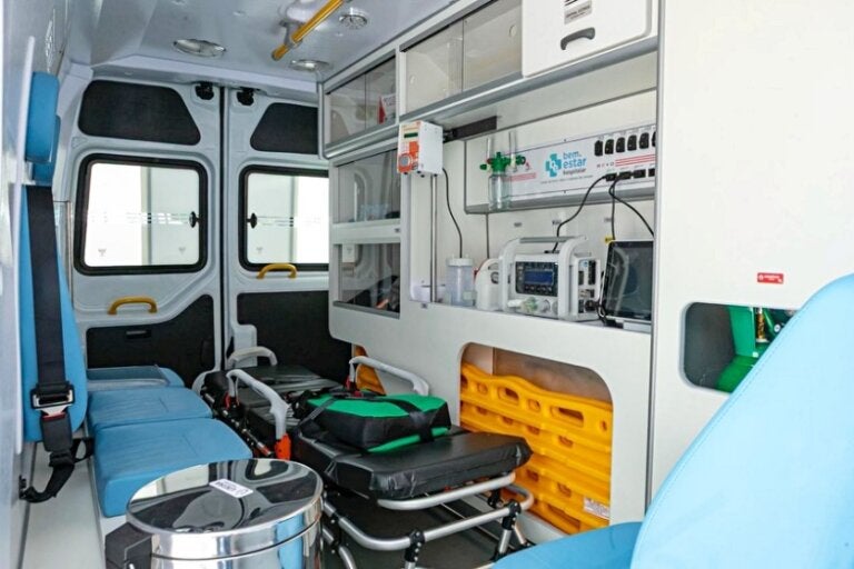 Umuarama Recebe Nova Ambulância Com Uti Móvel Do Estado (4)