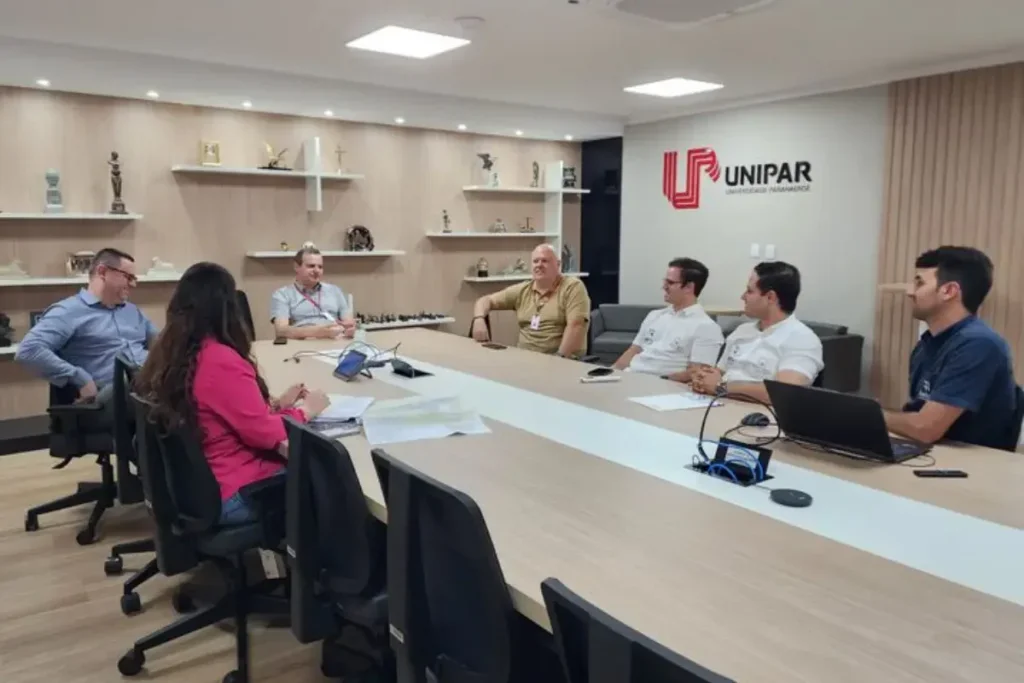 Unipar Assina Contrato Com A Tetra Pré Fabricados Para Construção Do Novo Centro De Especialidades Médicas 1