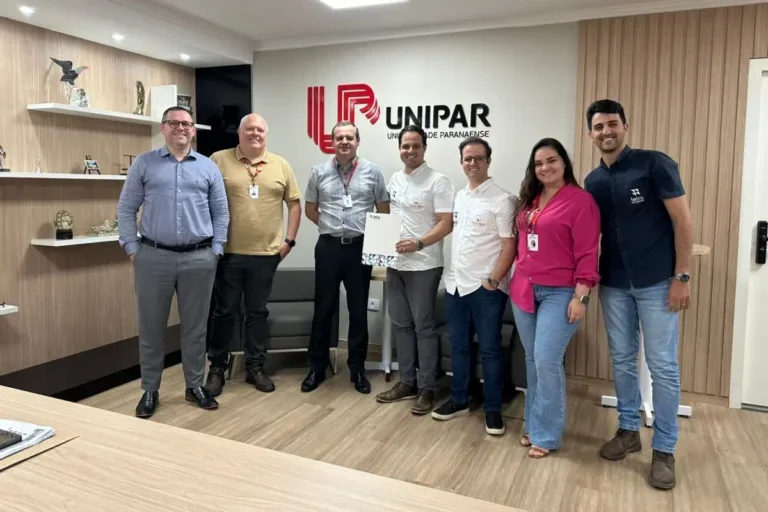 Unipar Assina Contrato Com A Tetra Pré Fabricados Para Construção Do Novo Centro De Especialidades Médicas