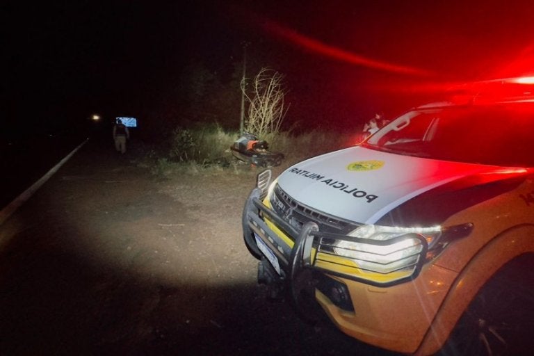 Colisão lateral na PR-468, entre Umuarama e Mariluz, deixa duas pessoas feridas.