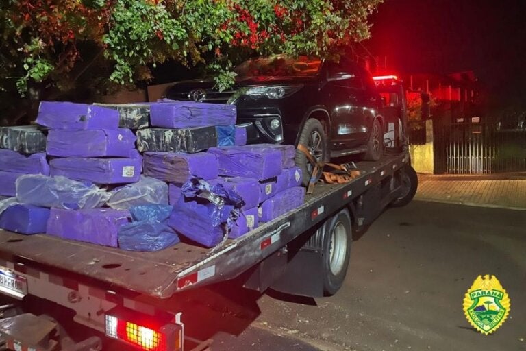 BPFron apreende 3,5 toneladas de maconha e recupera caminhonete furtada em Umuarama.