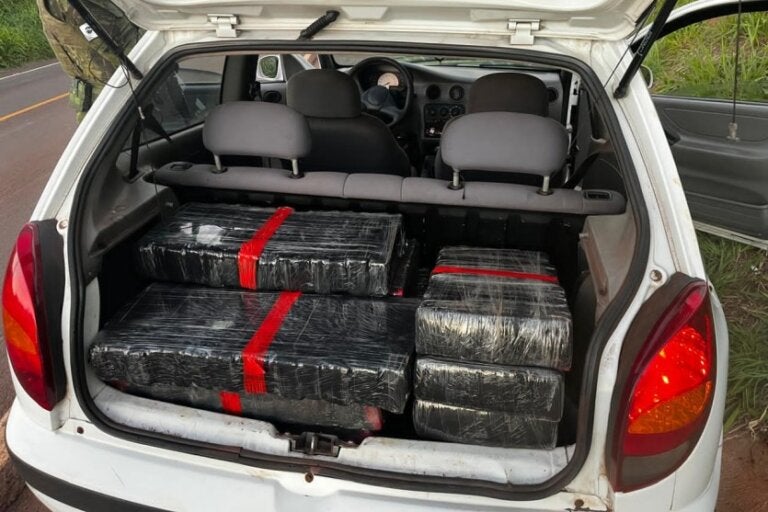 Celta com 160 kg de drogas é apreendido durante operação em Rondon.