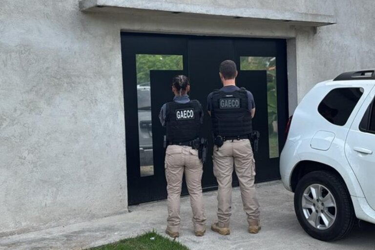 Guarda municipal é preso com cocaína durante operação do Gaeco no Paraná.