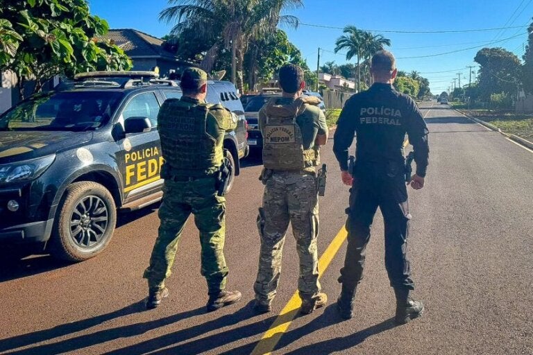 PF prende homem procurado pela Justiça de Umuarama por armazenar conteúdo de abuso infantil.