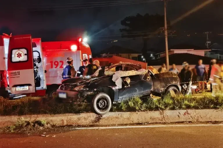Homem morre decapitado em grave acidente na Estrada da Ribeira, em Colombo.