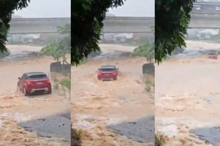 Casal e bebê de 1 ano morrem após carro ser levado por enxurrada