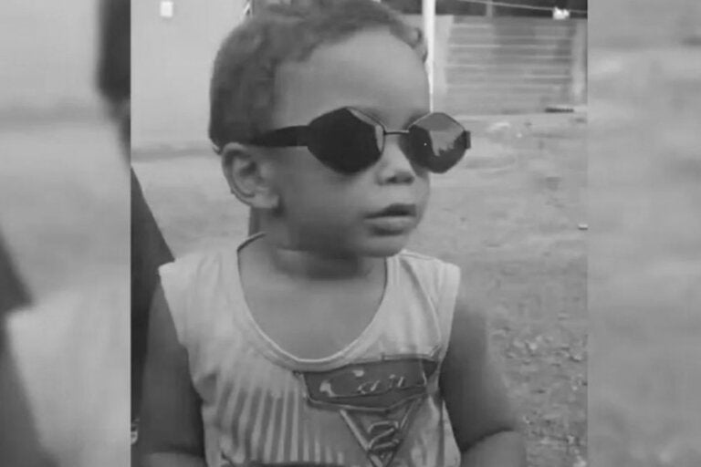 Menino de 2 anos morre atingido por fogos de artifício; ele e a família iriam a encontro religioso