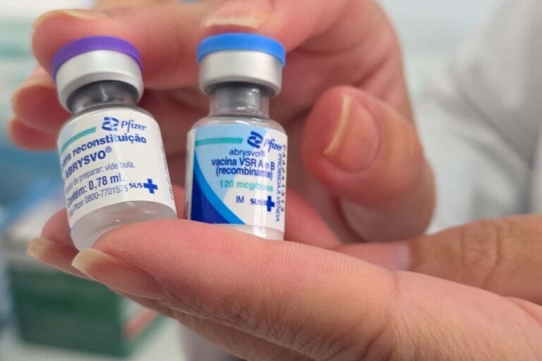 Vacinação contra Vírus Sincicial Respiratório começa 48 após Paraná receber doses.