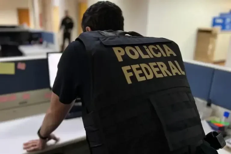 Operação Barco de Papel: PF investiga operação financeiras irregulares ligadas ao Banco Master.