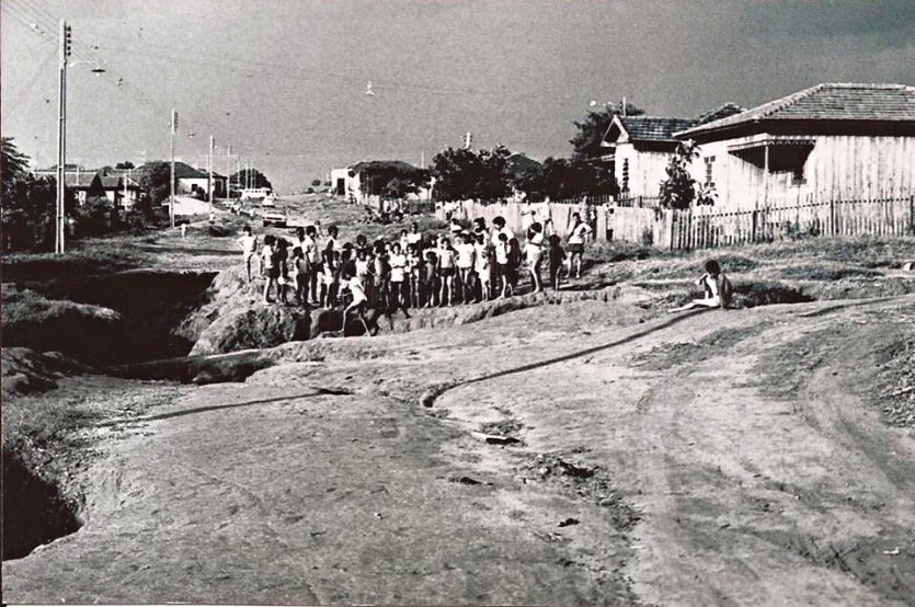 Erosão, O Câncer Do Arenito Caiuá Desde O Século Passado.. (1)