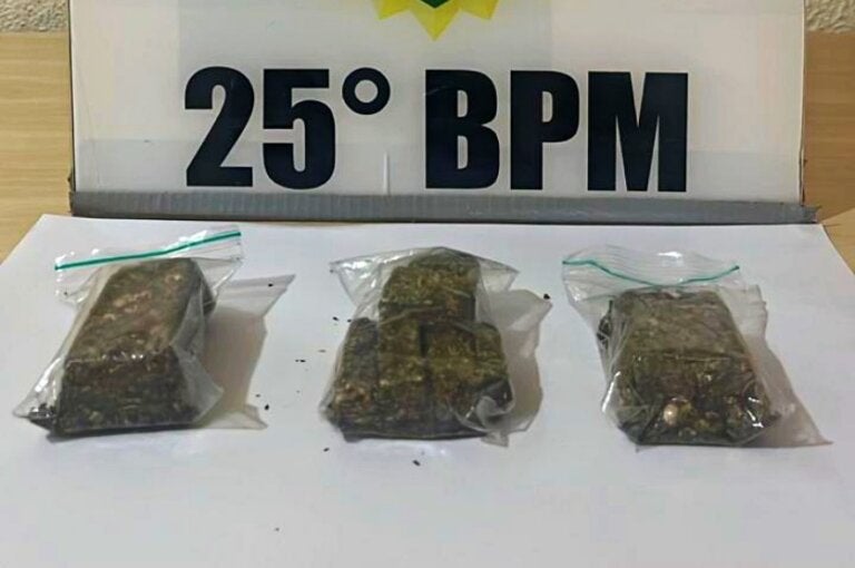 Pm De Cafezal Do Sul Flagra Homem Com Maconha E Realiza Prisão
