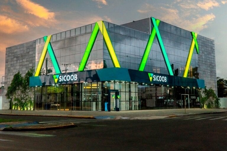 Sicoob Arenito Renova Patrocínio Com O Umuarama Futsal