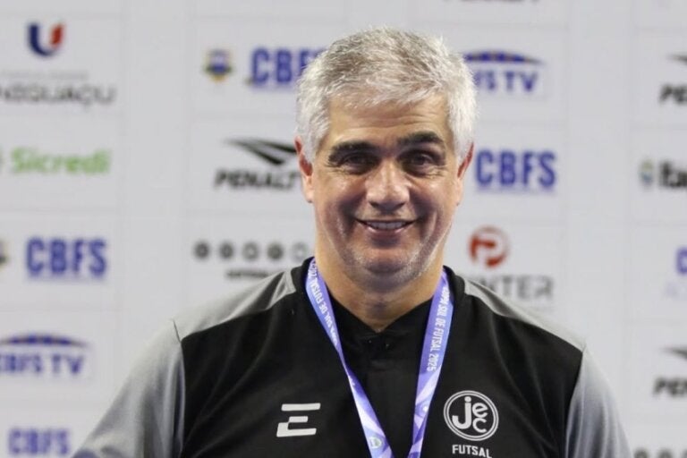 Paulinho Gambier é o novo técnico do Umuarama Futsal para a temporada 2026.