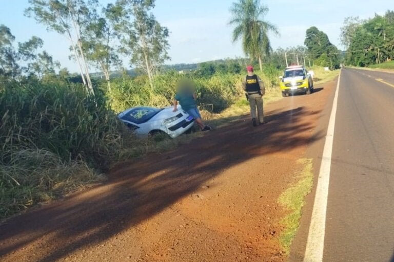 Condutor embriagado na PR-492 sofre acidente e é preso em flagrante