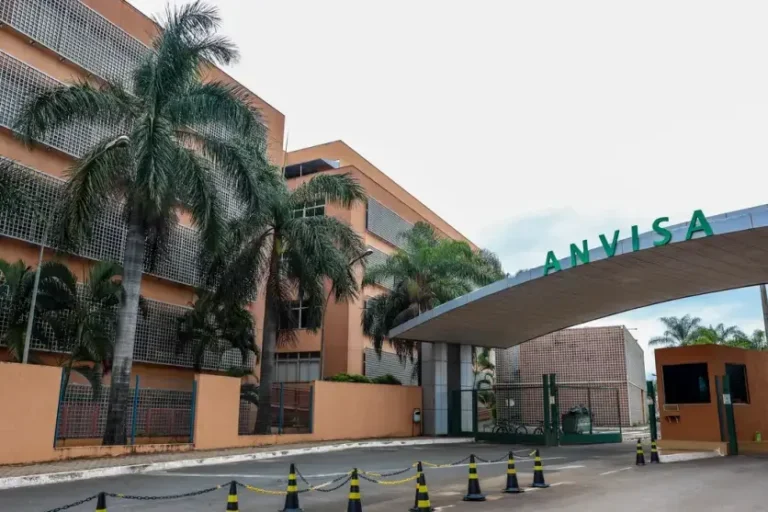 Anvisa proíbe venda de leite condensado e de dois suplementos; veja quais