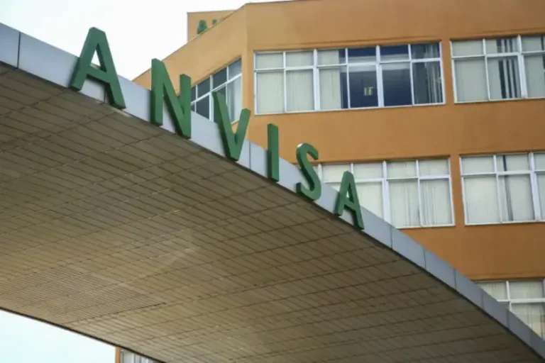 Anvisa recolhe suplementos I-Capsulas após irregularidades sanitárias