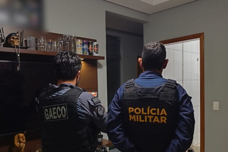 Operação Armeiro prende três PMs e cumpre 19 mandados em Maringá e Mandaguaçu