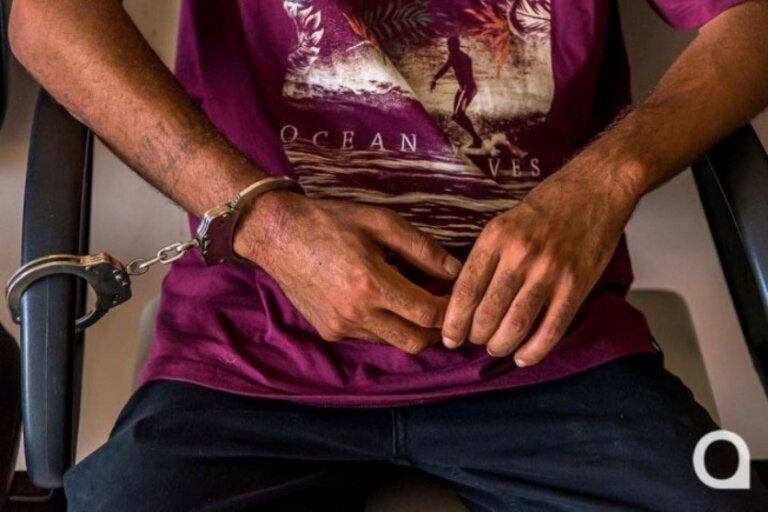 Mulheres são roubadas no centro de Umuarama e suspeito é preso após perseguição