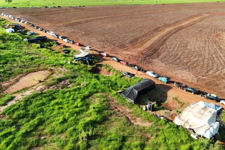 Mst Transfere Acampamento Para Fazenda Em Perobal 2