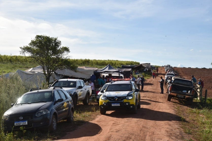 Mst Transfere Acampamento Para Fazenda Em Perobal 6