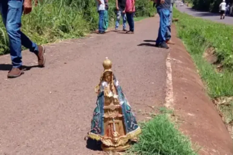 Noiva sofre acidente na PR-239 horas antes do casamento e mantém cerimônia em Nova Aurora