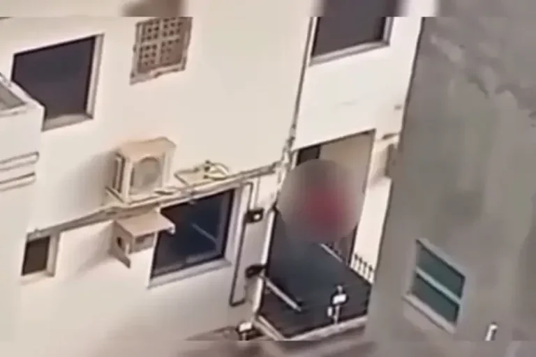 Casal é flagrado fazendo sexo nas escadarias de Fórum e vídeo é encaminhado à polícia