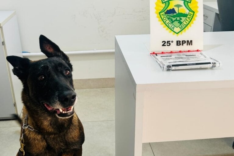 Crack é apreendido e homem é preso após abordagem na Praça da Bíblia, em Umuarama