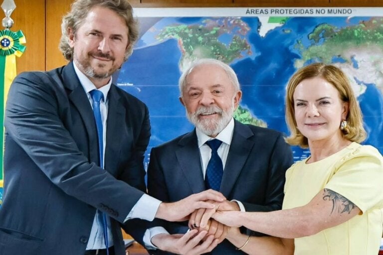 Lula anuncia duas visitas ao Paraná e é convidado para entrega de trecho das obras na Boiadeira