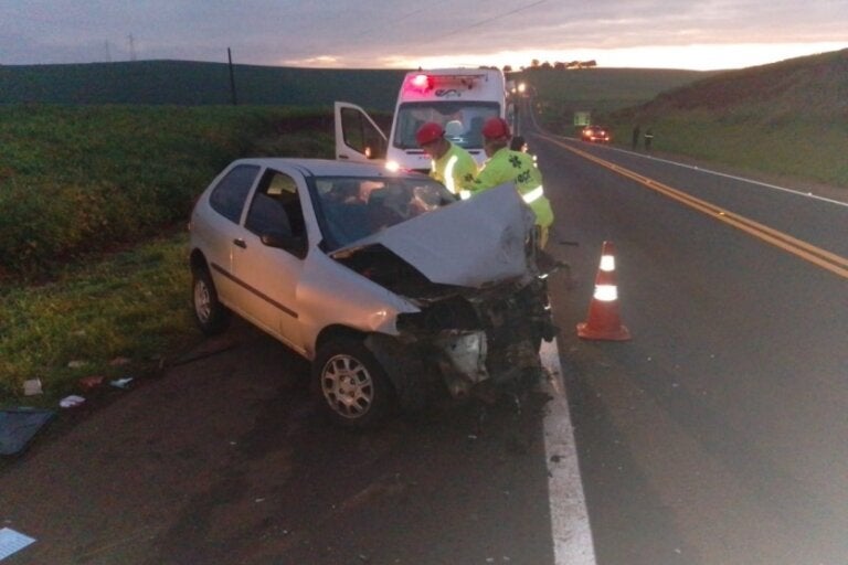 Três morrem em colisão frontal entre veículos na BR-369, no Paraná