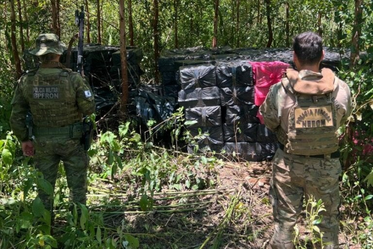 Contrabando de R$ 704 mil em cigarros é encontrado em esconderijo em Iporã
