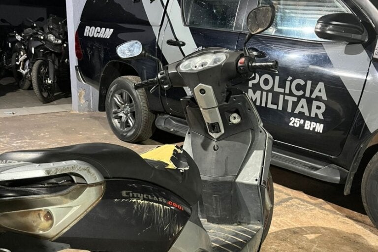 Rocam apreende motoneta conduzida por adolescente de 16 anos em Umuarama